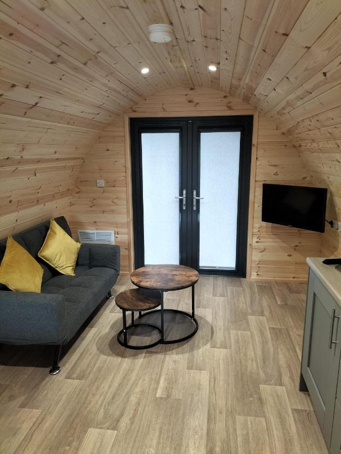 Gateway Glamping Hotel Farranfore Exterior photo