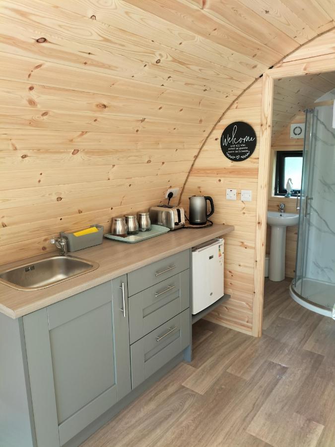 Gateway Glamping Hotel Farranfore Exterior photo